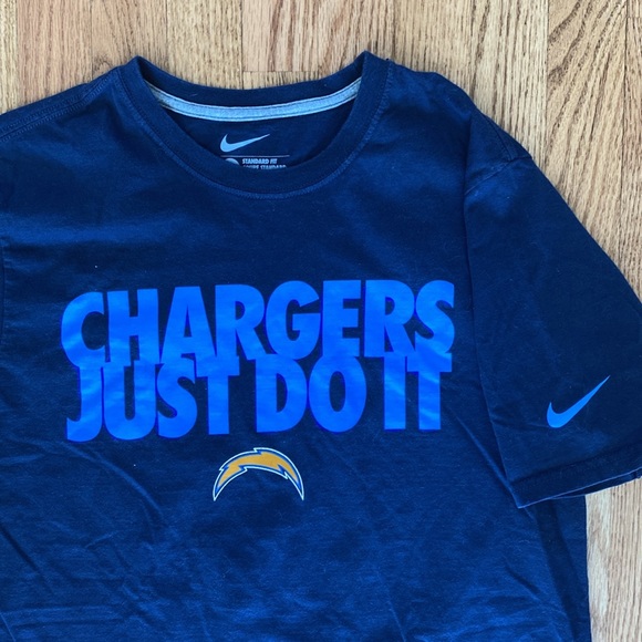 Chargers just do it tshirt size large - Picture 3 of 4